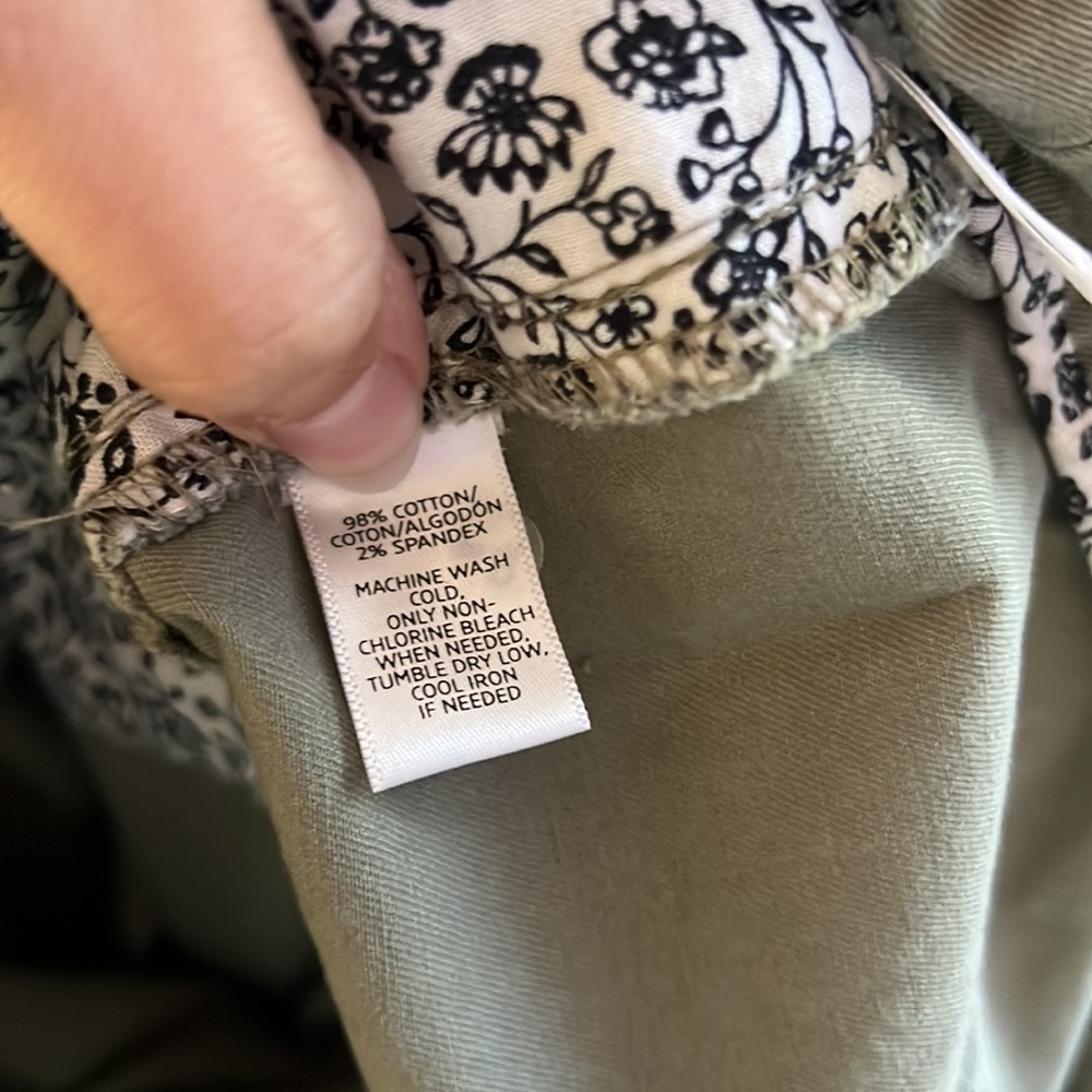 Ann Taylor Loft Relaxed Skinny Chino Style Pants - Picture 9 of 10